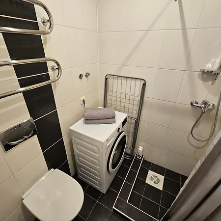 Bright Studio, Free Parking, Ltd Avail Apartment