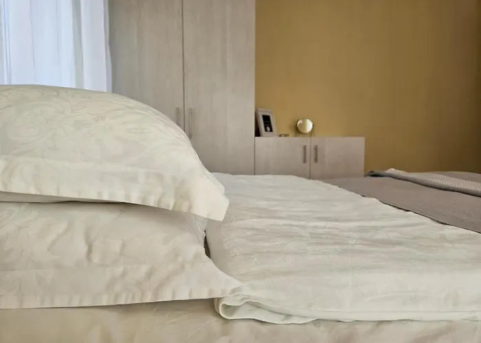 Bright Studio, Free Parking, Ltd Avail