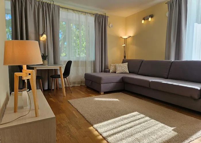 Bright Studio, Free Parking, Ltd Avail Apartment *